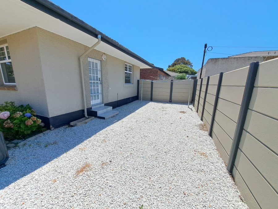 To Let 1 Bedroom Property for Rent in Perridgevale Eastern Cape